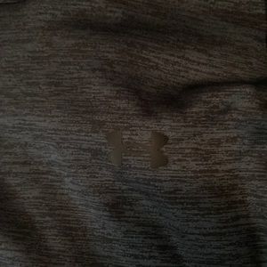 Hoodie that’s an under armor. Barely worn.